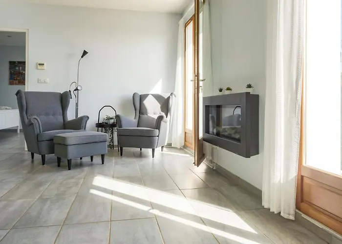 3 Bedroom Cozy In Minervois * Caunes-Minervois