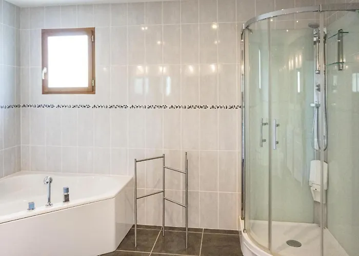 3 Bedroom Cozy In Minervois Caunes-Minervois