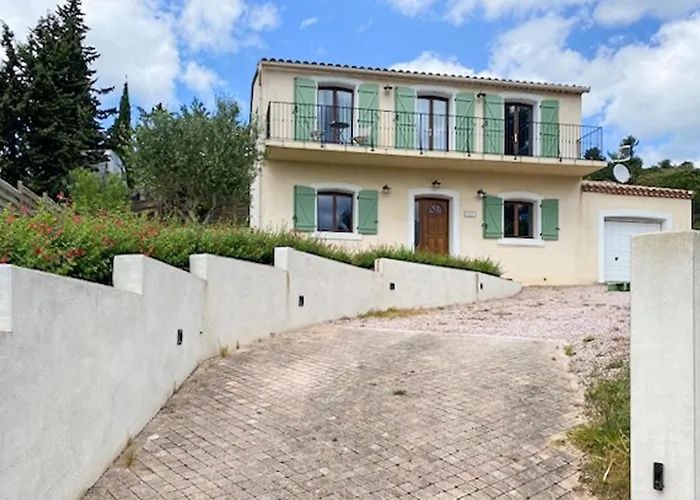 3 Bedroom Cozy In Minervois Casa de Férias Caunes-Minervois
